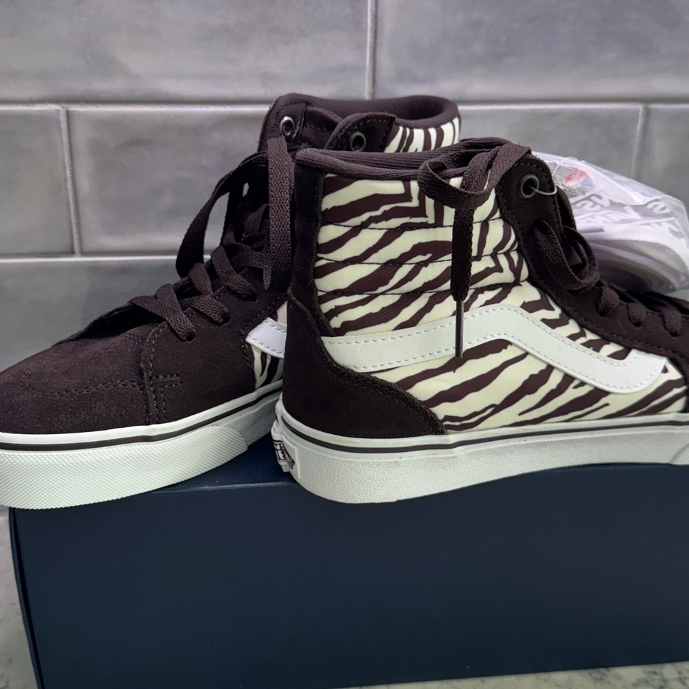 Vans Old Skool High Top Safari Zebra Print Skate Shoes size 7.5 womens SALE